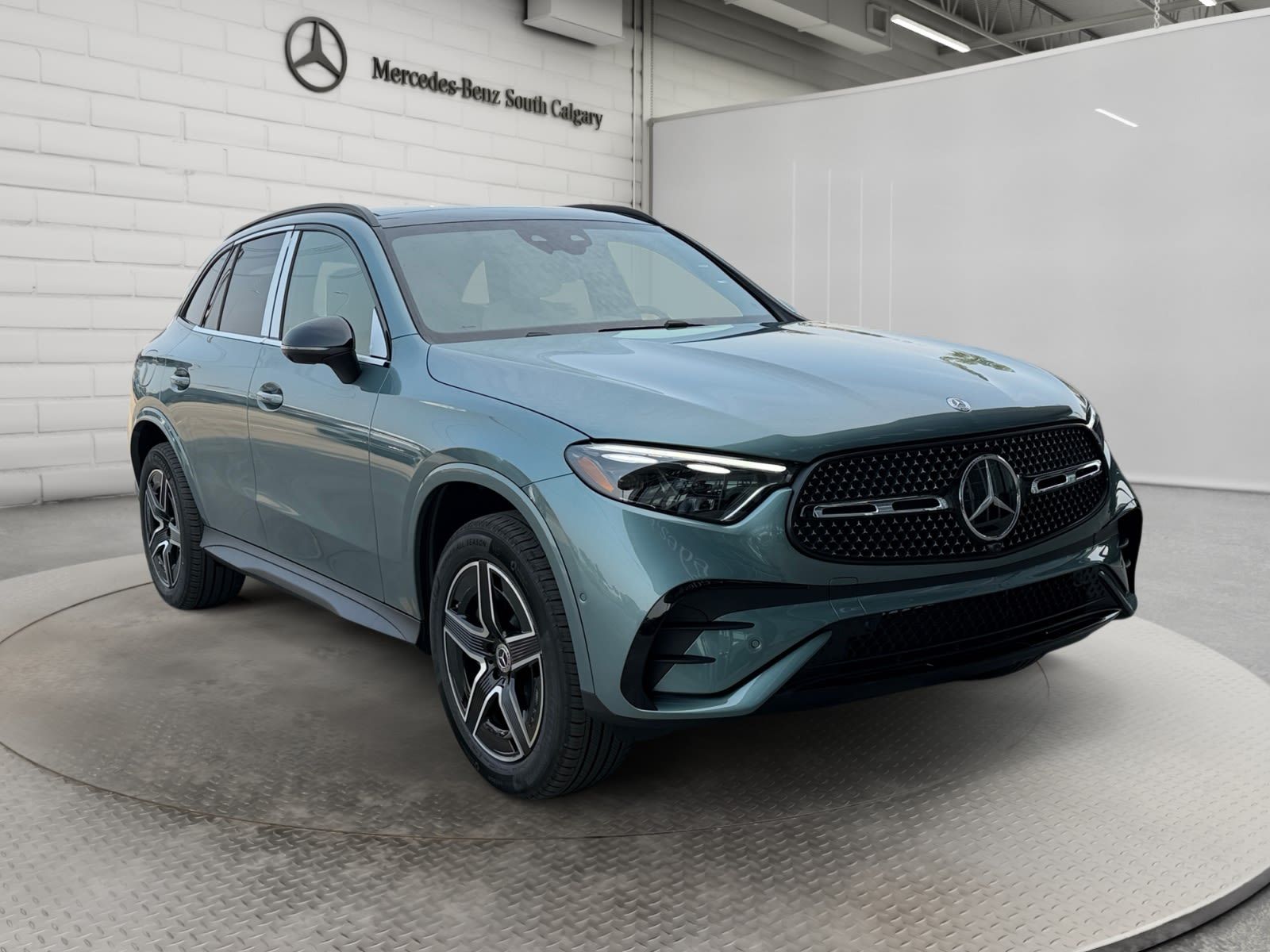 Photo 2027 Mercedes-Benz GLC 300 4MATIC SUV #3