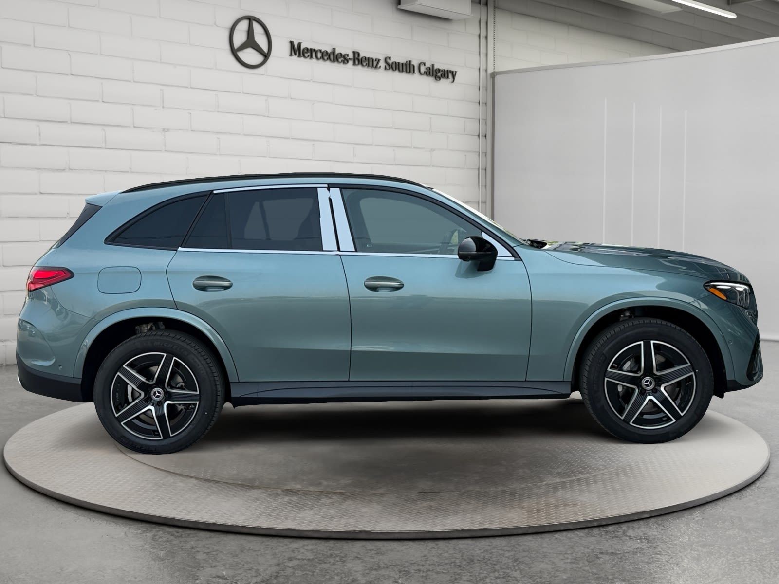 Photo 2027 Mercedes-Benz GLC 300 4MATIC SUV #4