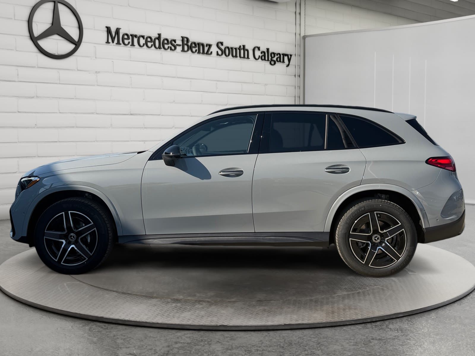 Photo 2027 Mercedes-Benz GLC 300 4MATIC SUV #8