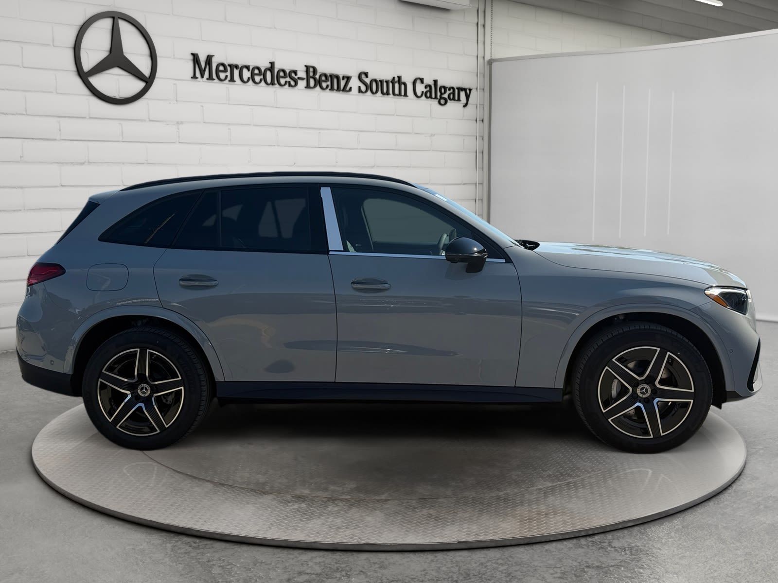 Photo 2027 Mercedes-Benz GLC 300 4MATIC SUV #4