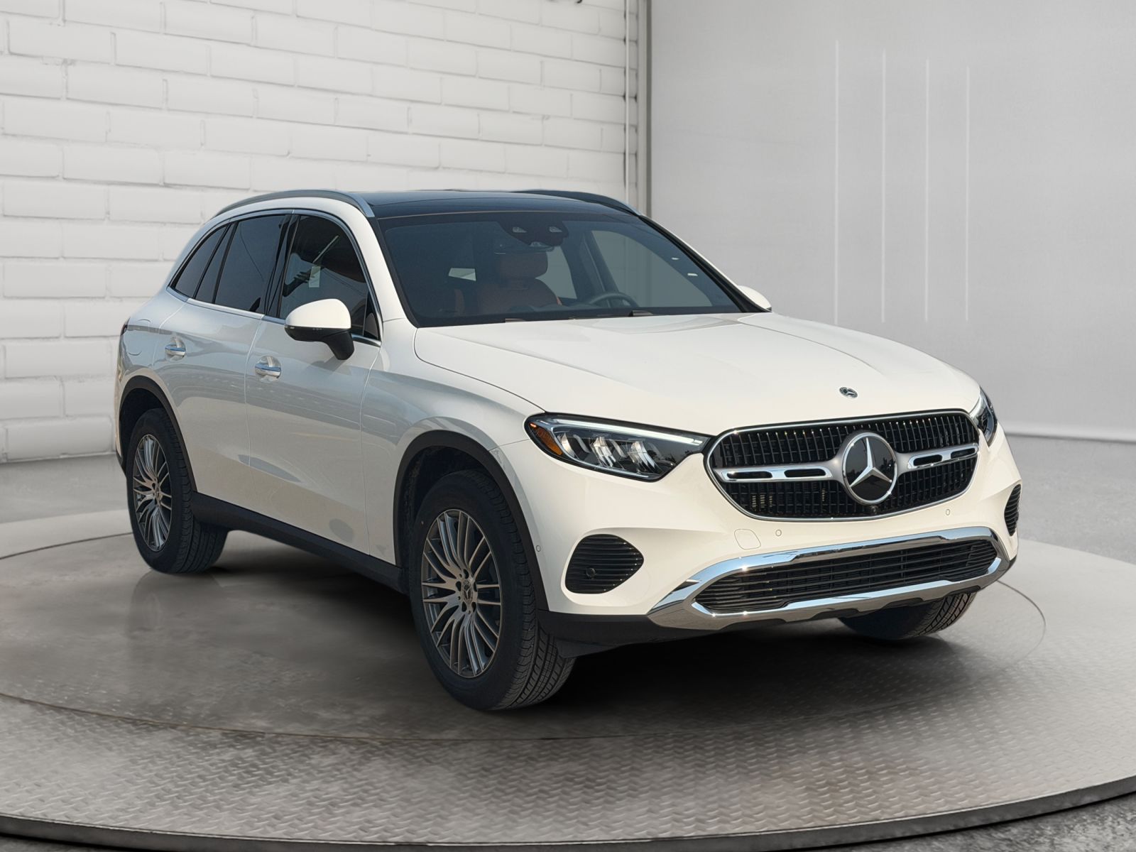 Photo 2027 Mercedes-Benz GLC 300 4MATIC SUV #3