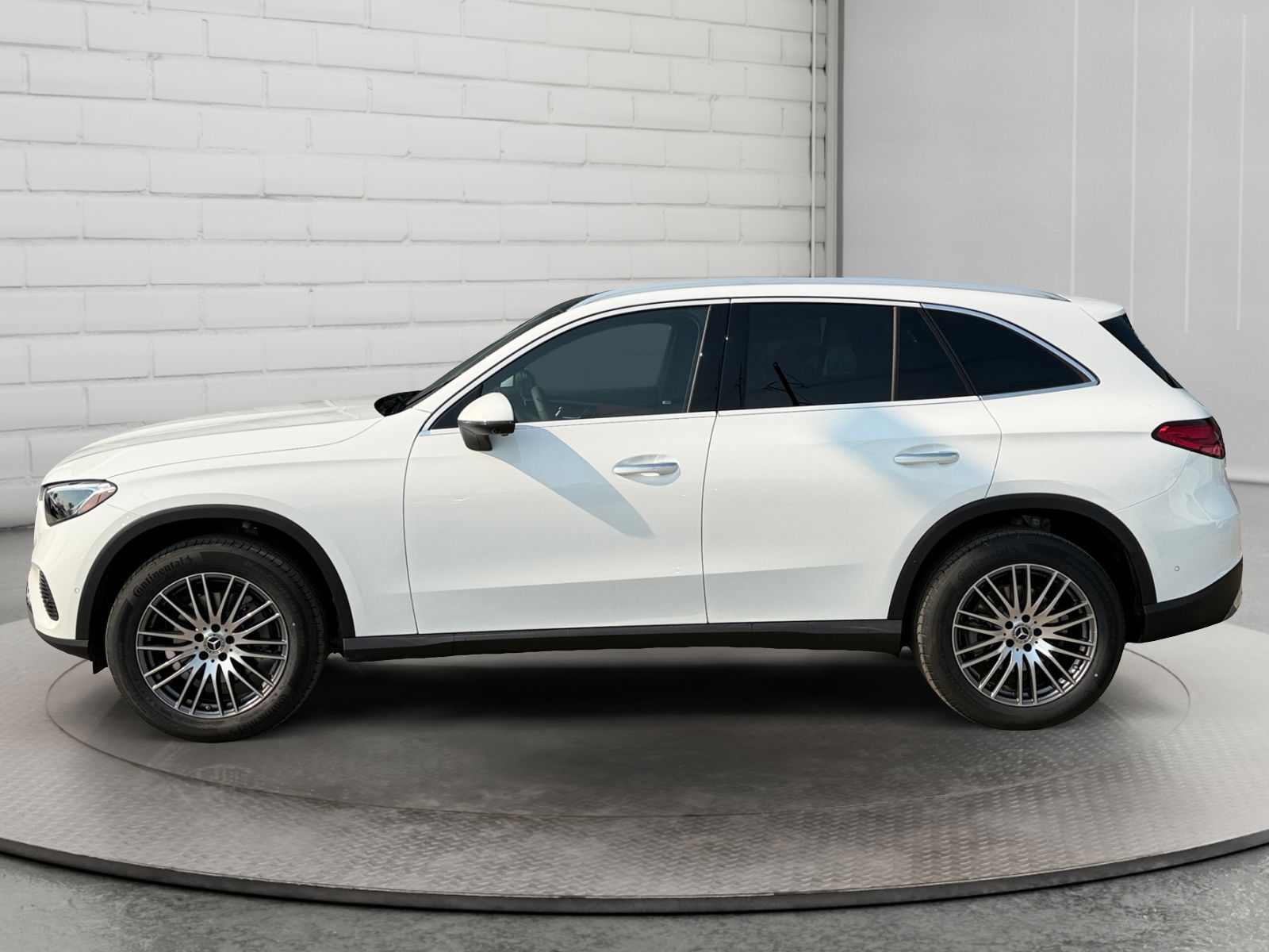 Photo 2027 Mercedes-Benz GLC 300 4MATIC SUV #8