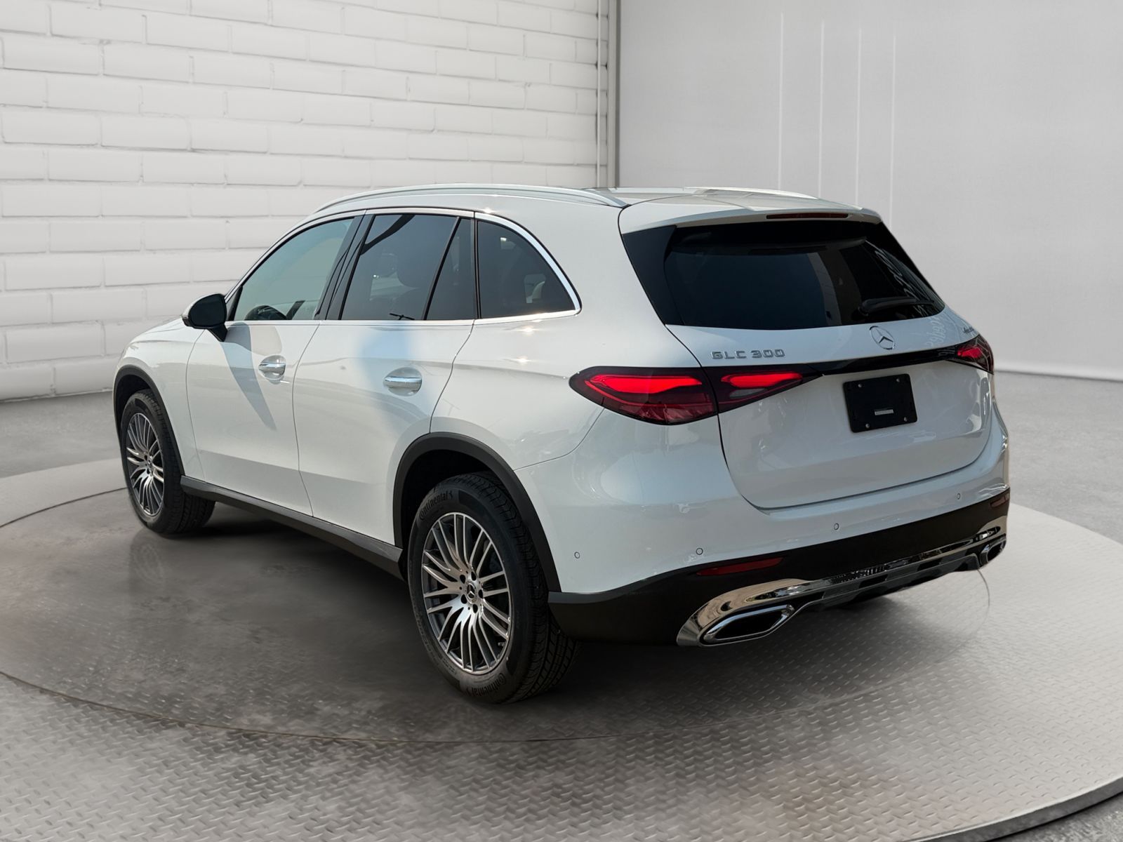Photo 2027 Mercedes-Benz GLC 300 4MATIC SUV #7