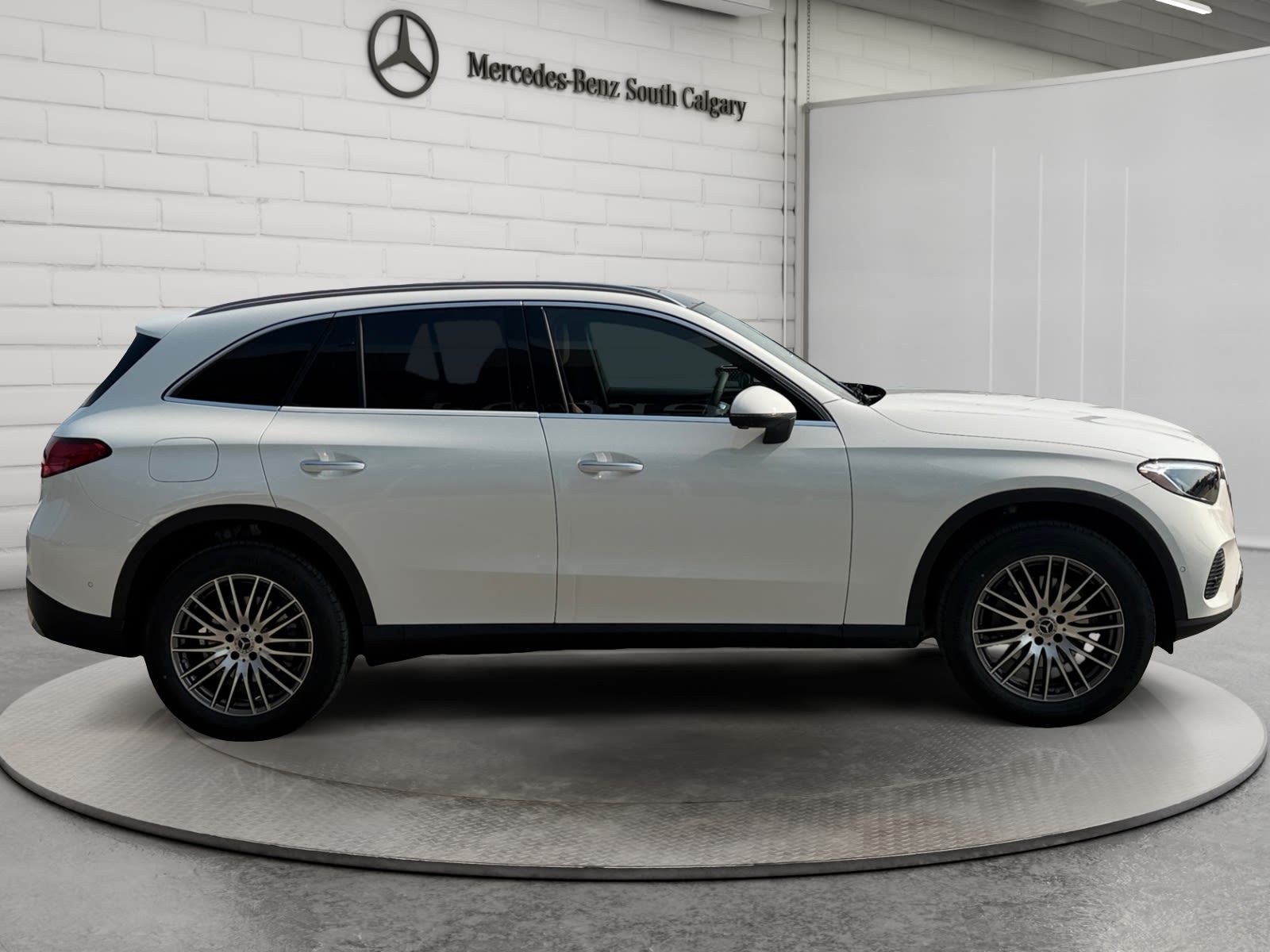 Photo 2027 Mercedes-Benz GLC 300 4MATIC SUV #4
