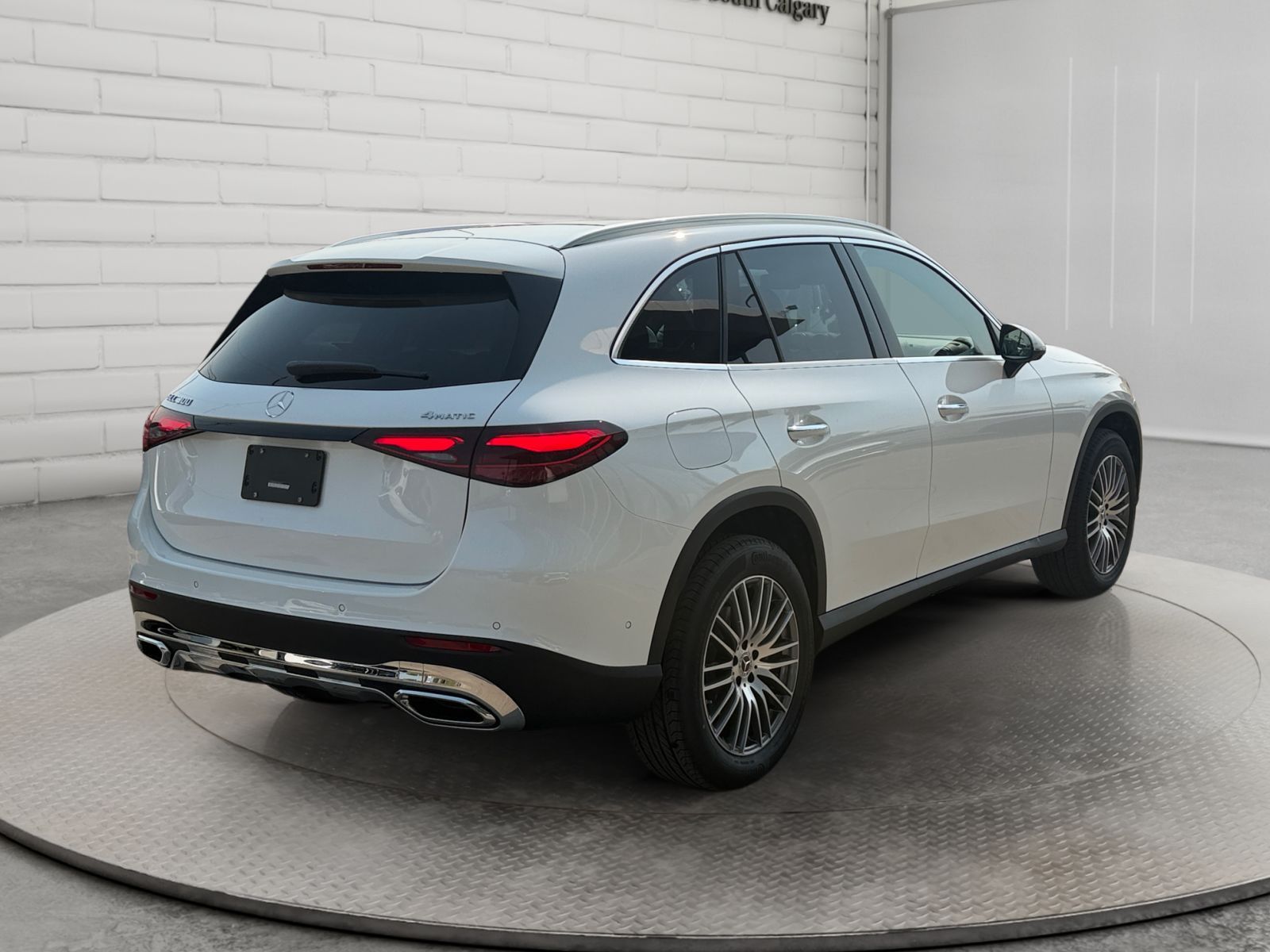 Photo 2027 Mercedes-Benz GLC 300 4MATIC SUV #5