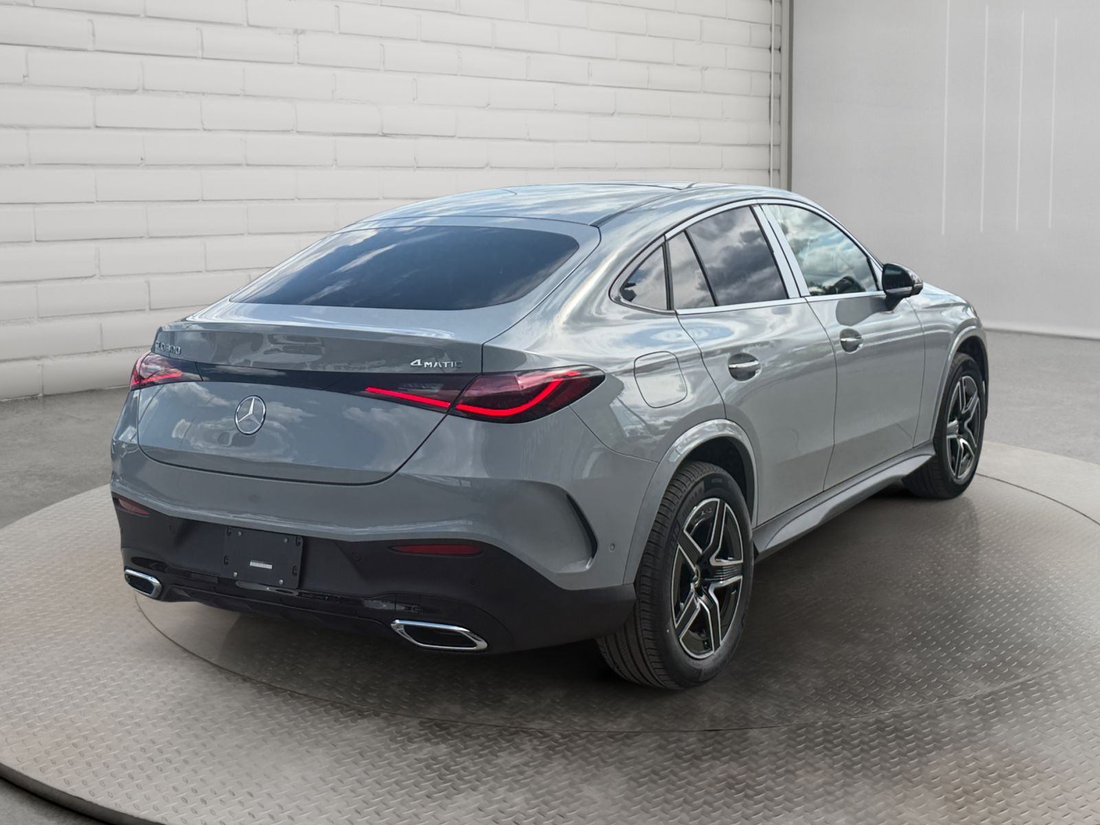 Photo 2027 Mercedes-Benz GLC 300 4MATIC Coupe #5