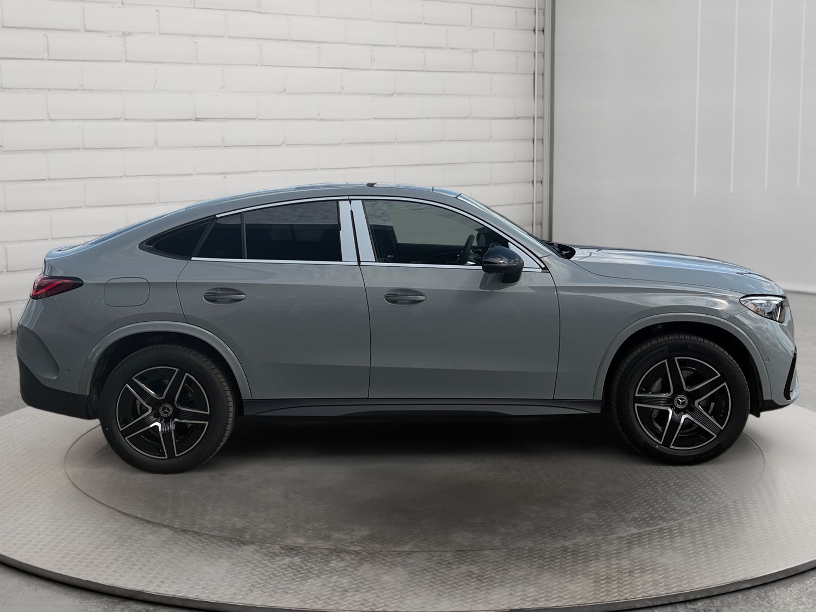 Photo 2027 Mercedes-Benz GLC 300 4MATIC Coupe #4