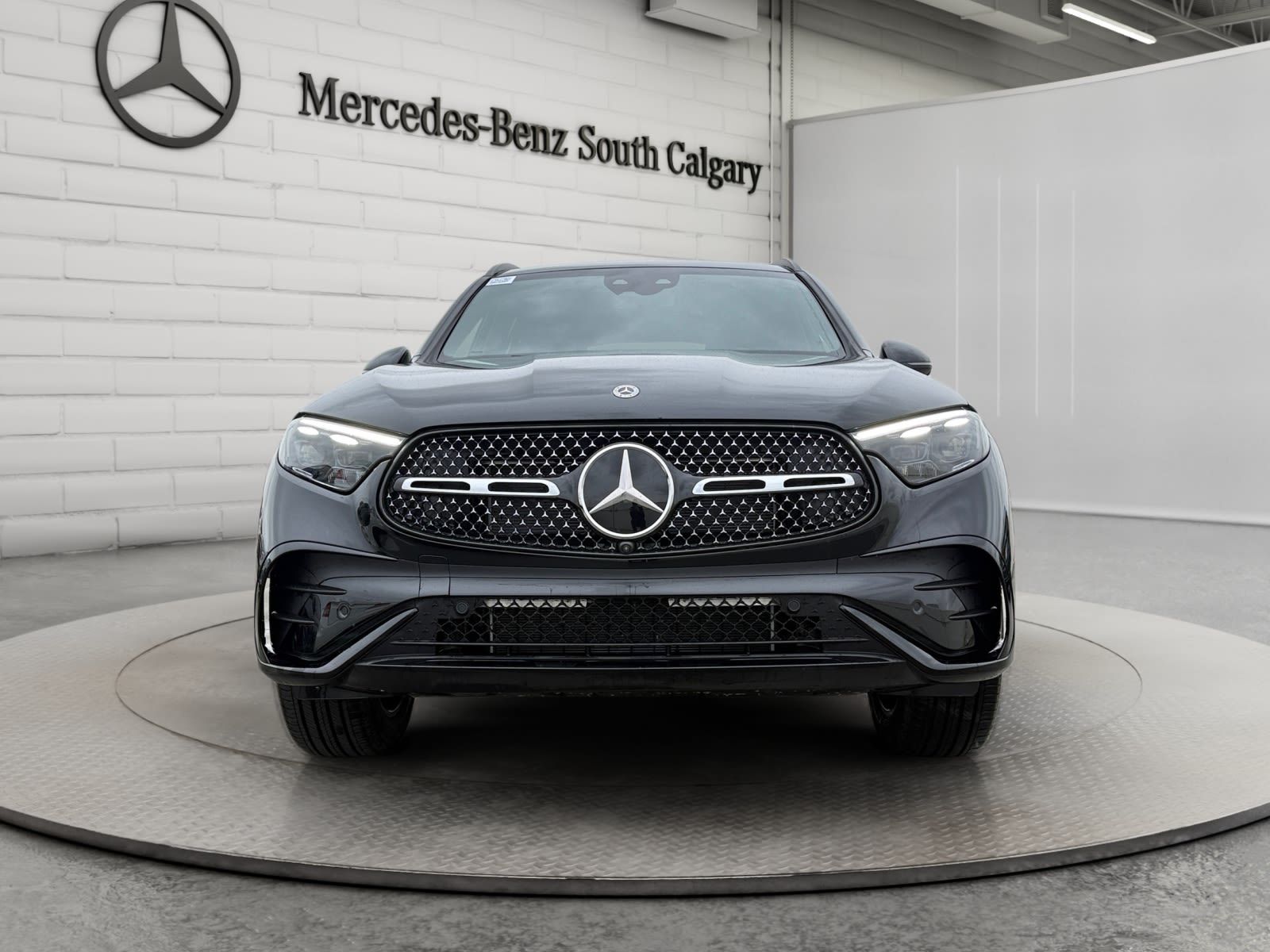 Photo 2027 Mercedes-Benz GLC 300 4MATIC SUV #2