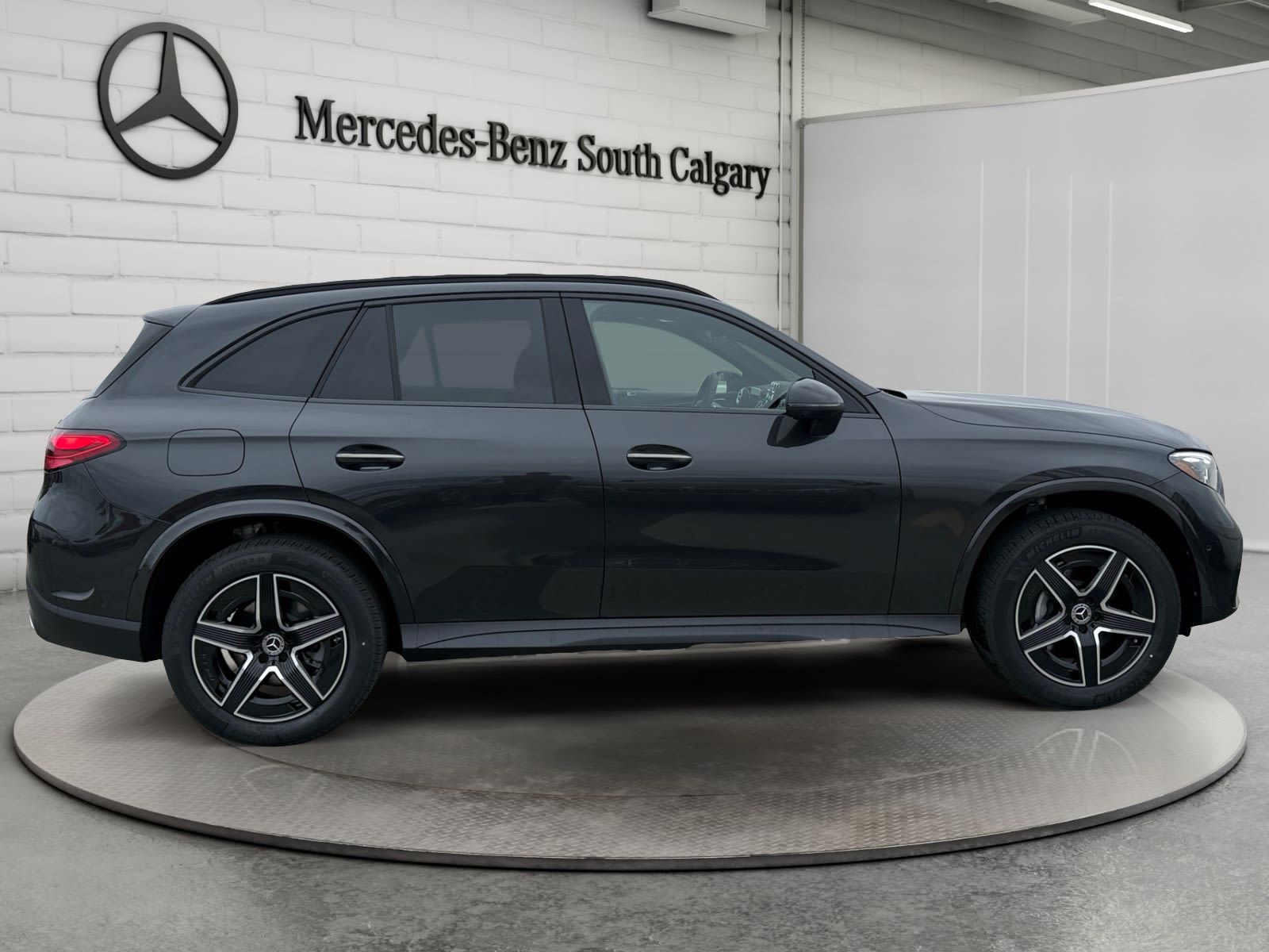 Photo 2027 Mercedes-Benz GLC 300 4MATIC SUV #4