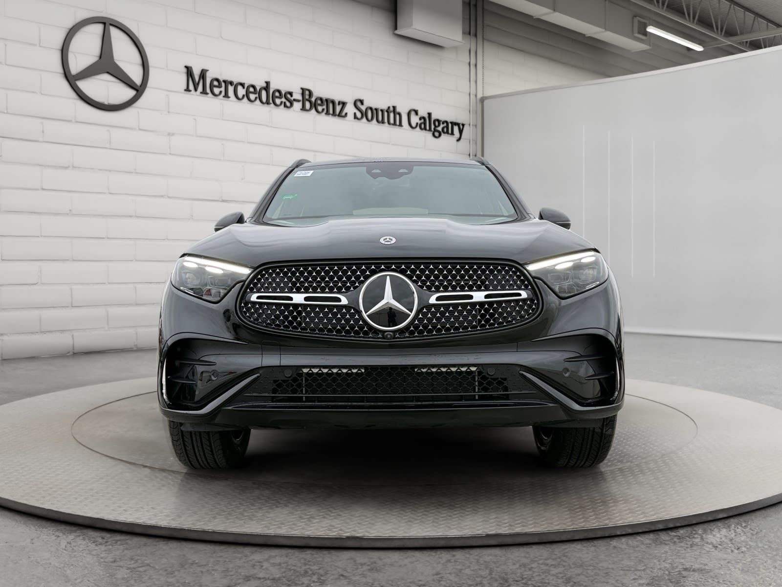 Photo 2027 Mercedes-Benz GLC 350e 4MATIC SUV #2