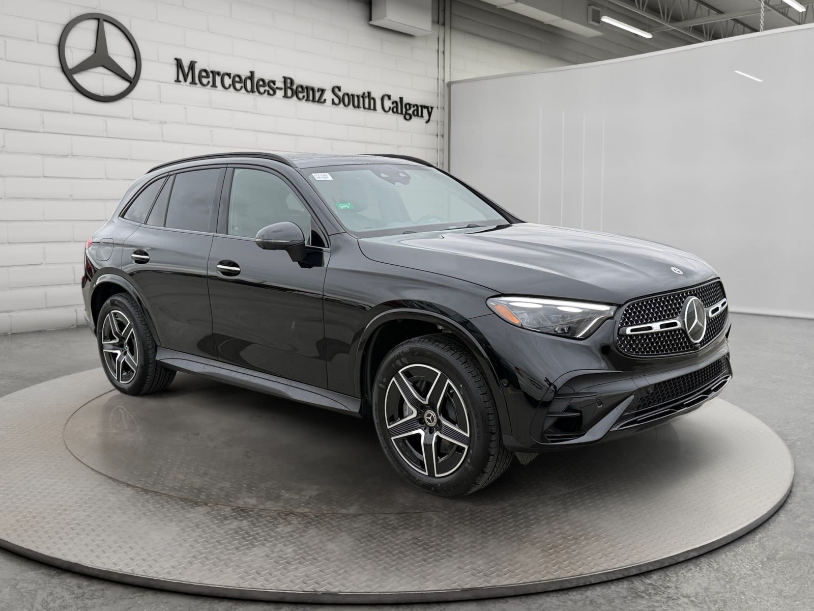 Photo 2027 Mercedes-Benz GLC 350e 4MATIC SUV #3