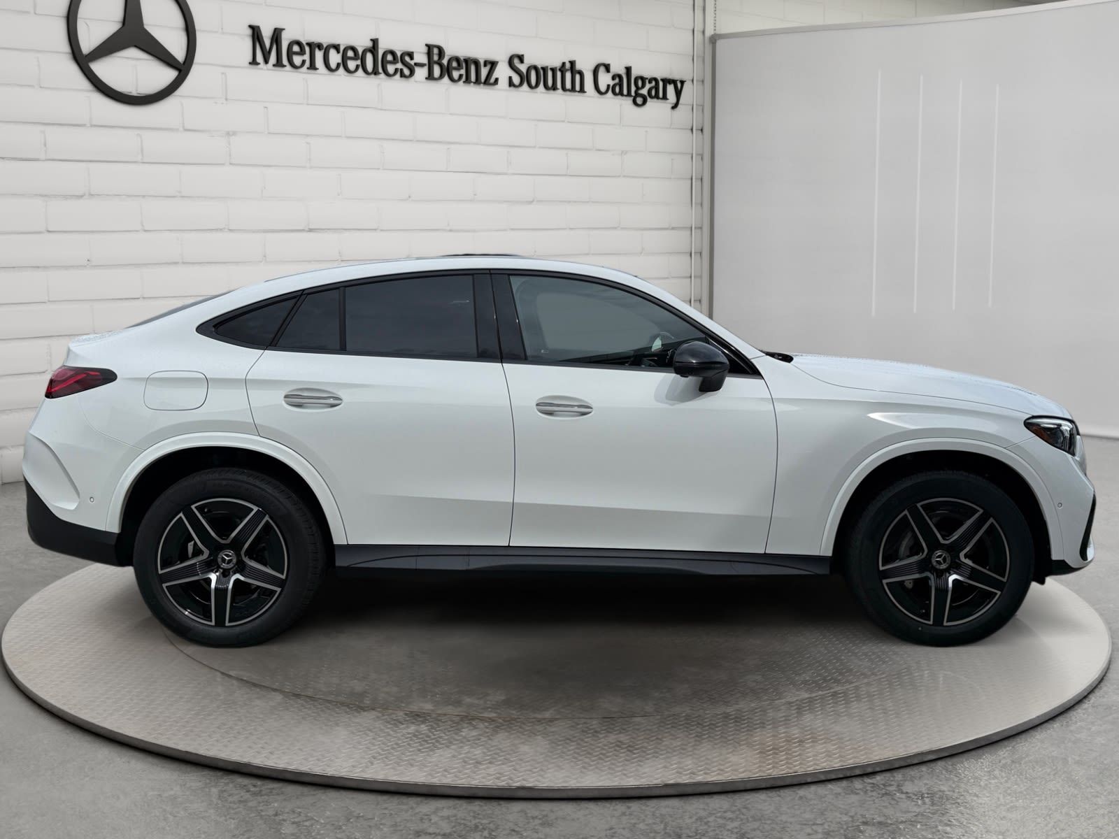 Photo 2027 Mercedes-Benz GLC 300 4MATIC Coupe #4