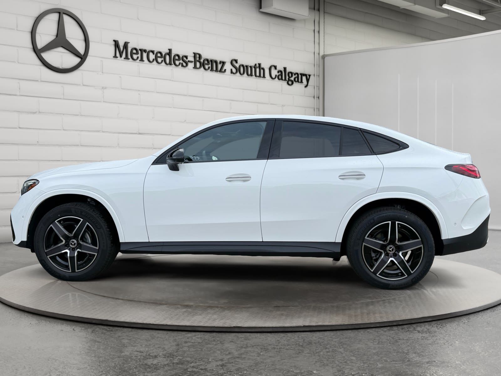 Photo 2027 Mercedes-Benz GLC 300 4MATIC Coupe #8
