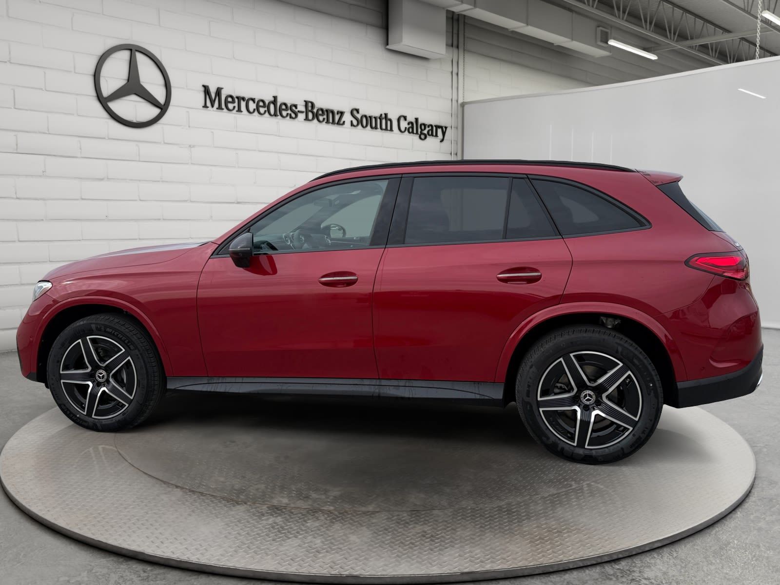 Photo 2027 Mercedes-Benz GLC 300 4MATIC SUV #8