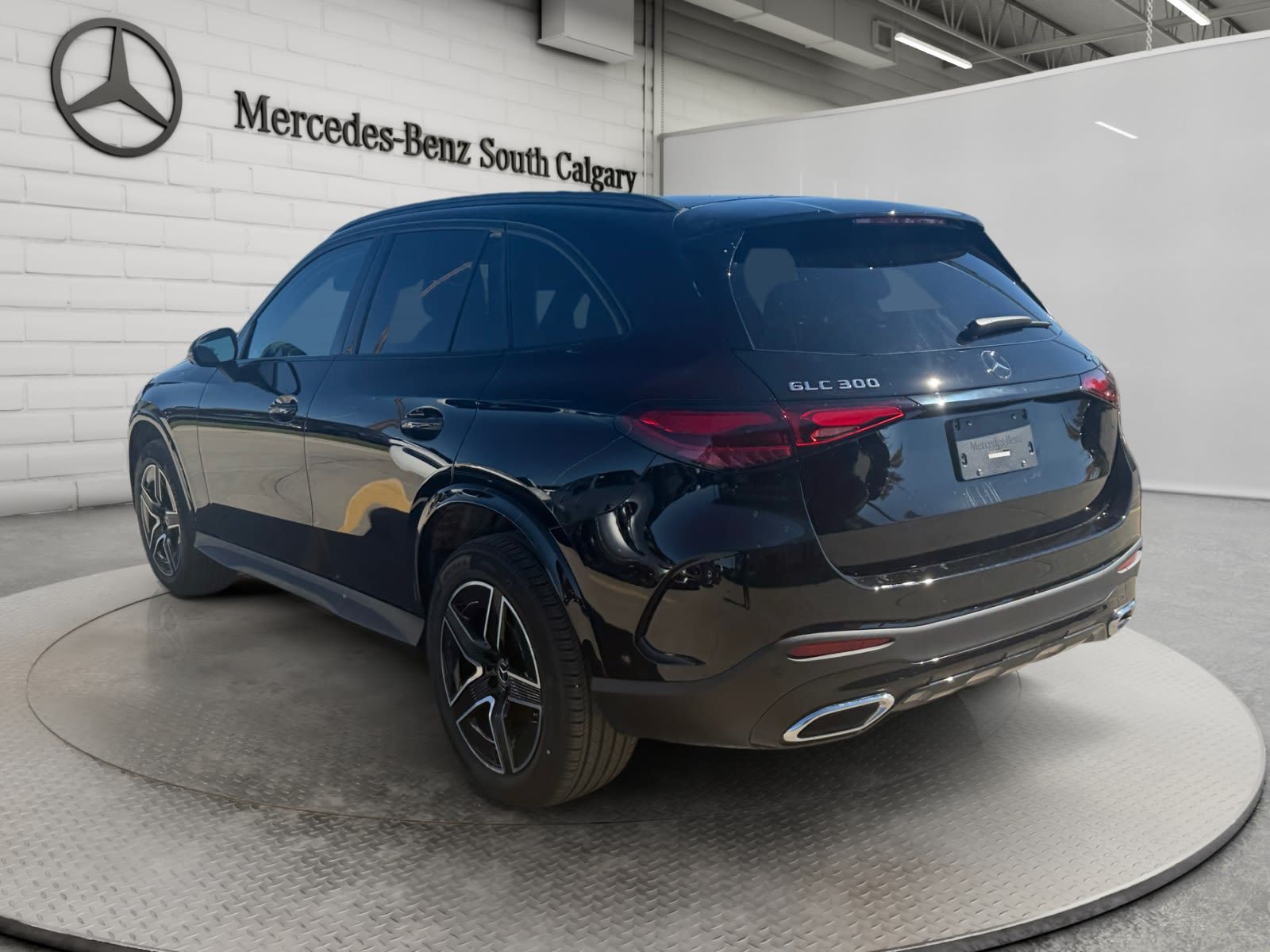 Photo 2027 Mercedes-Benz GLC 300 4MATIC SUV #7