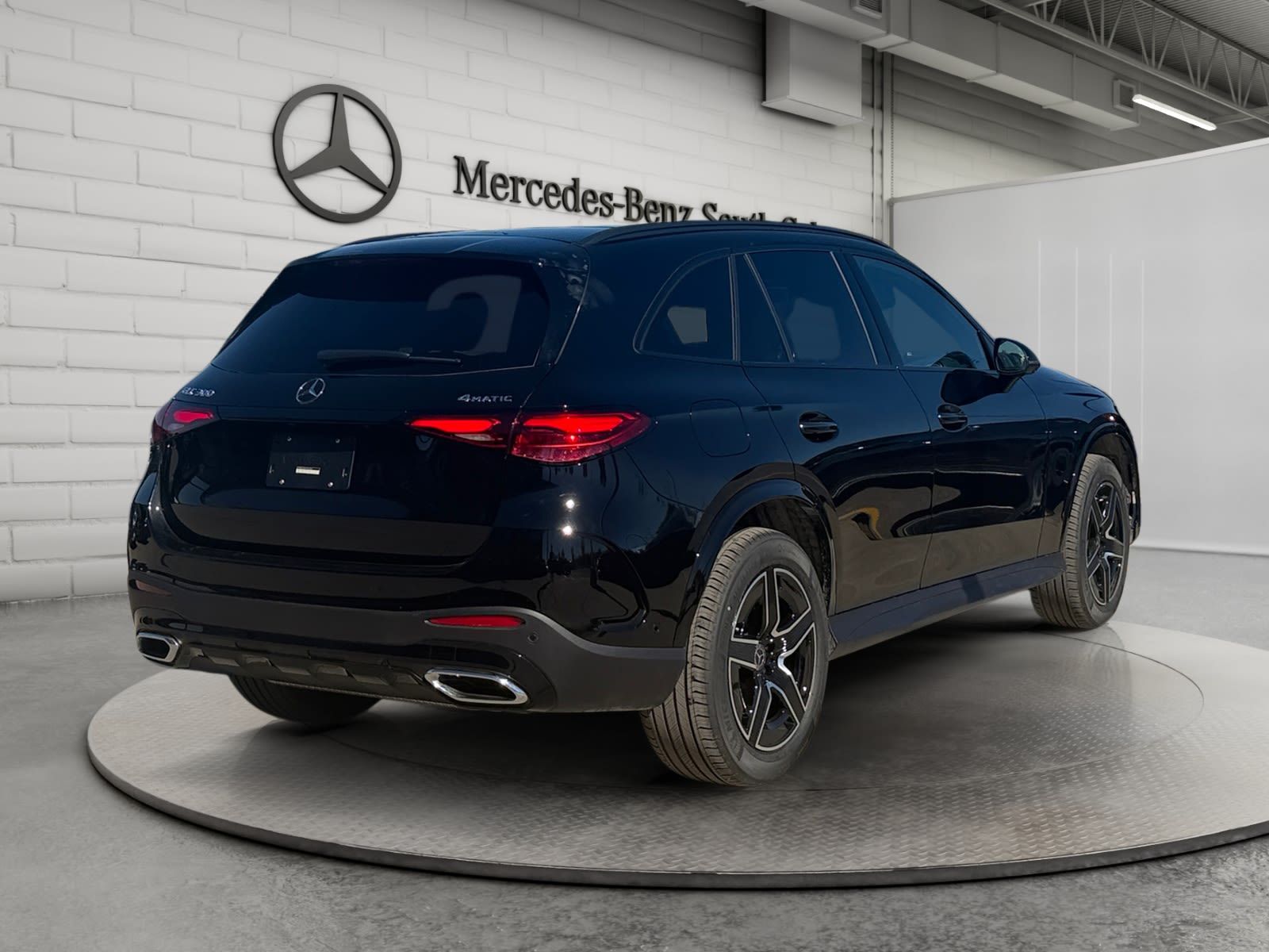 Photo 2027 Mercedes-Benz GLC 300 4MATIC SUV #5