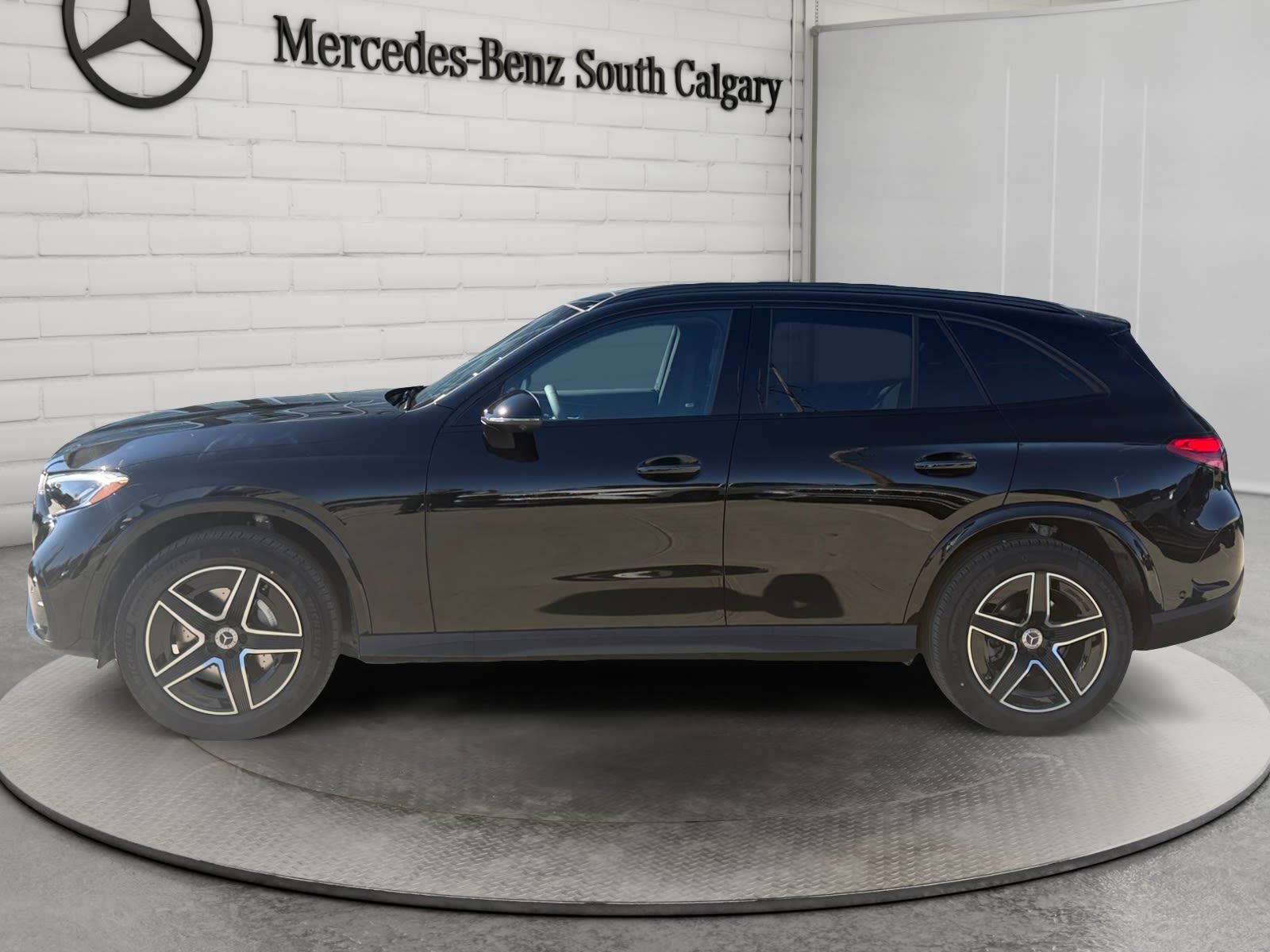 Photo 2027 Mercedes-Benz GLC 300 4MATIC SUV #8