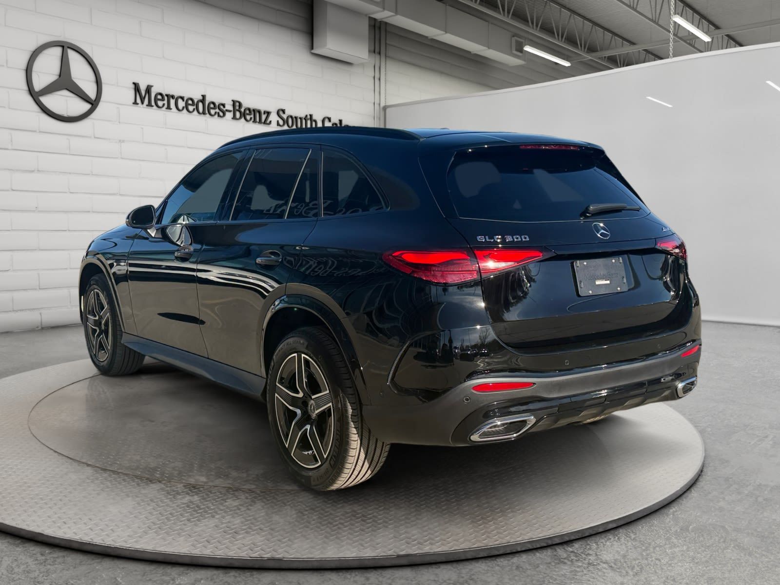 Photo 2027 Mercedes-Benz GLC 300 4MATIC SUV #7