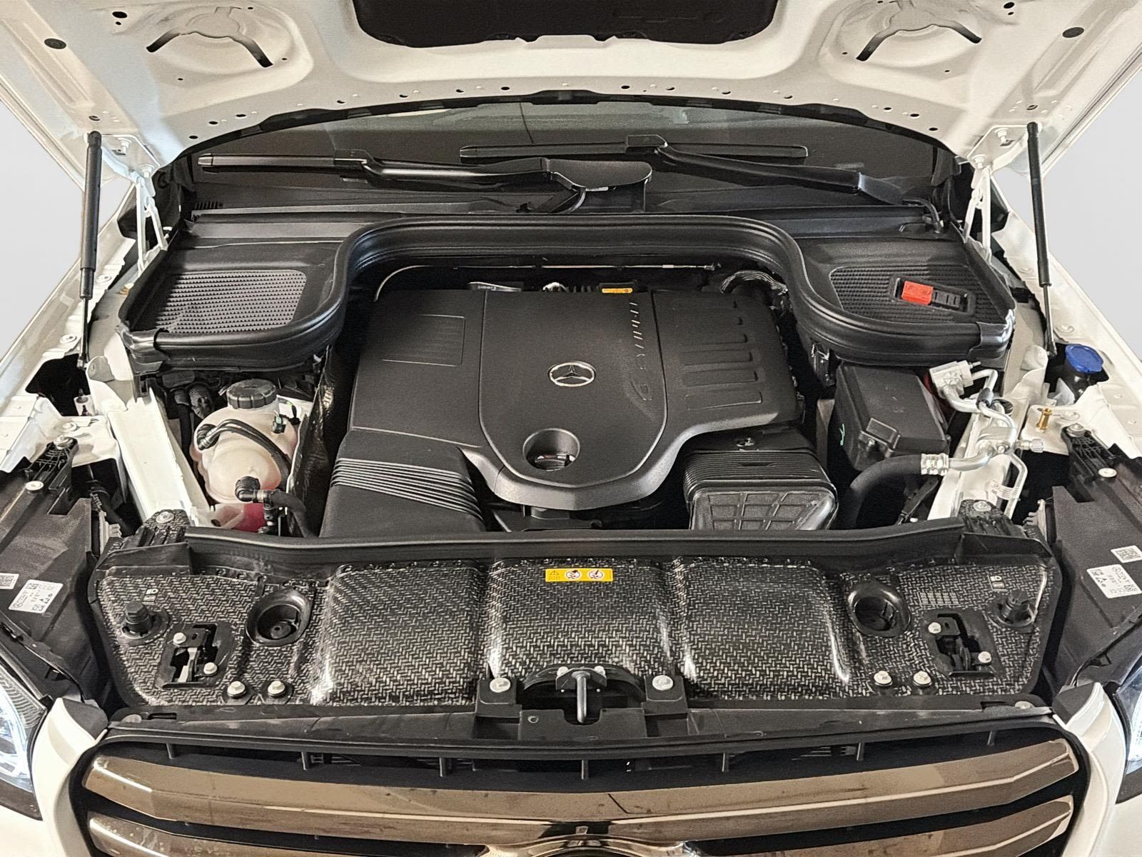 Photo 2026 Mercedes-Benz GLS 450 4MATIC SUV #7