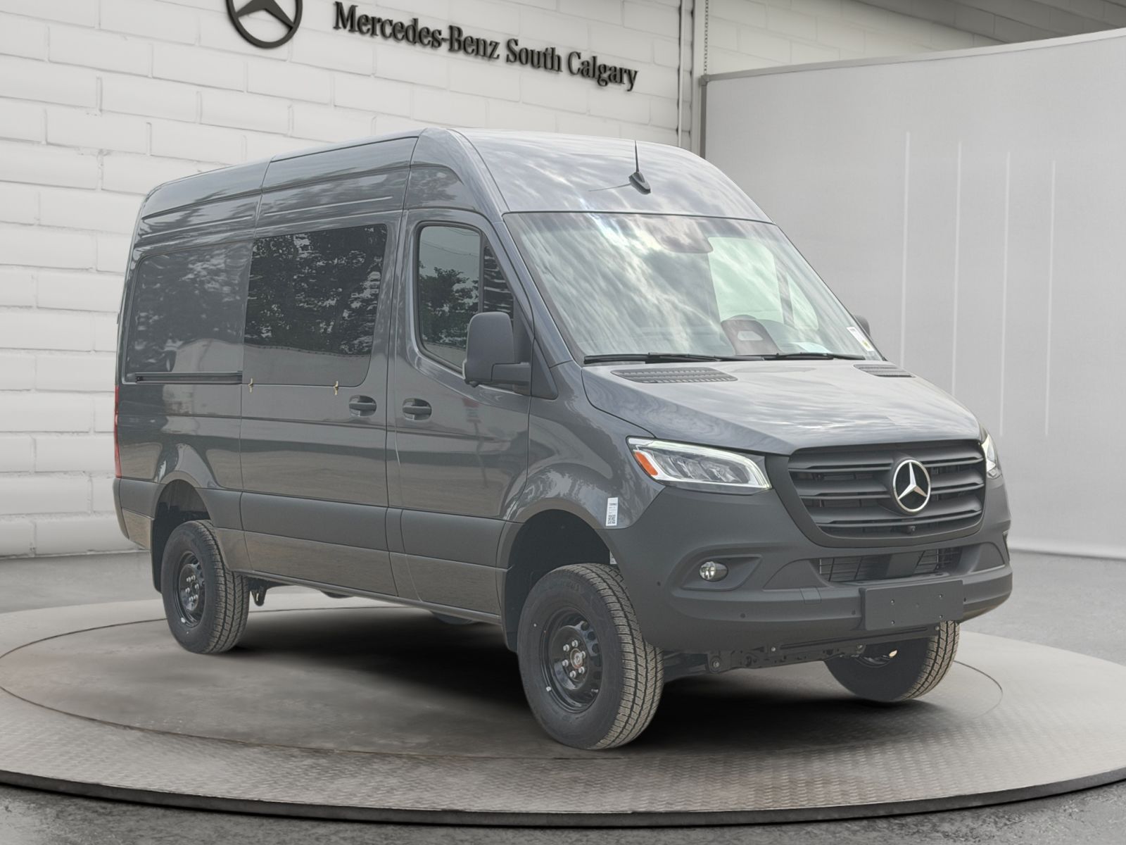 Photo 2026 Mercedes-Benz Sprinter 2500 144 Wheelbase Standard Roof AWD #3