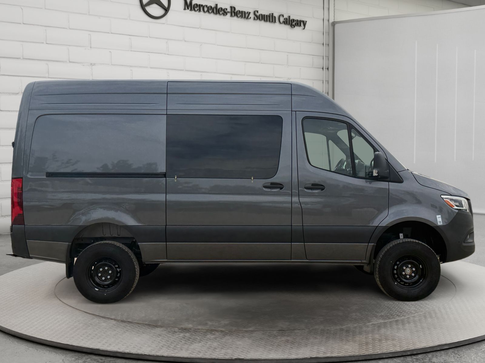 Photo 2026 Mercedes-Benz Sprinter 2500 144 Wheelbase Standard Roof AWD #4