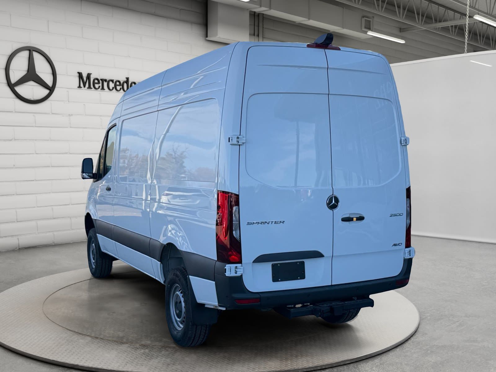 Photo 2026 Mercedes-Benz Sprinter 2500 144 Wheelbase Standard Roof AWD #7