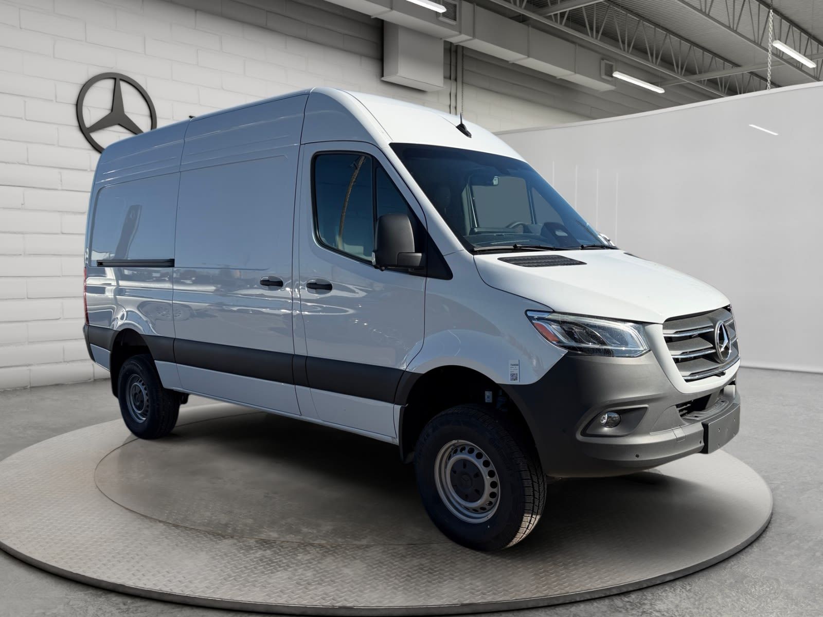 Photo 2026 Mercedes-Benz Sprinter 2500 144 Wheelbase Standard Roof AWD #3