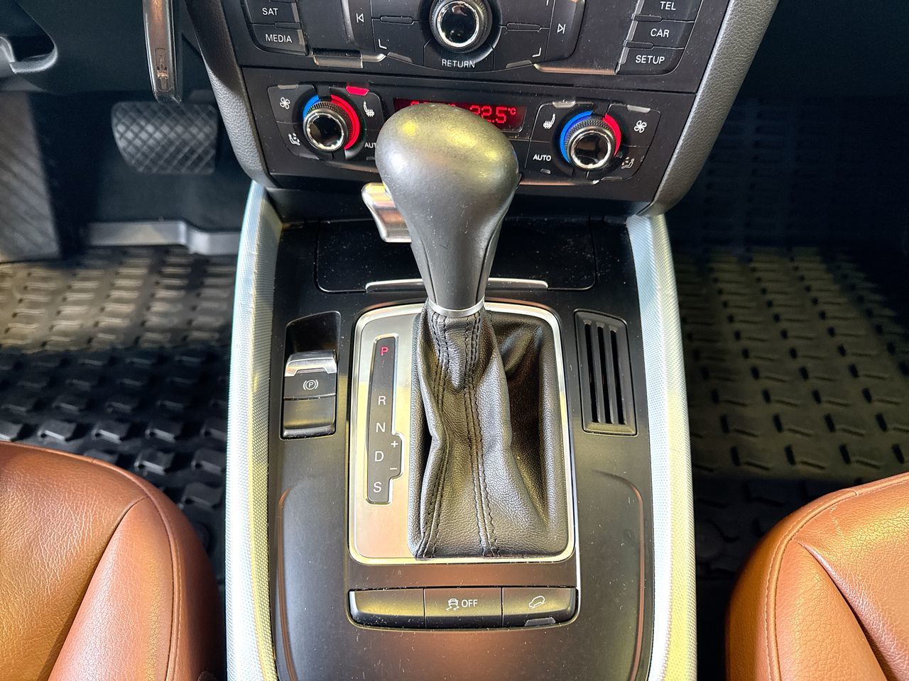 Audi Q5  2012 à Vancouver, Colombie-Britannique