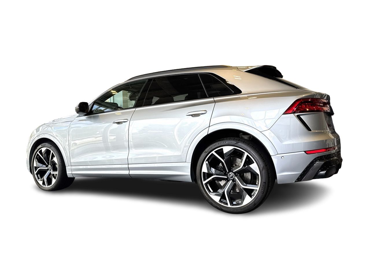 2023  RS Q8
