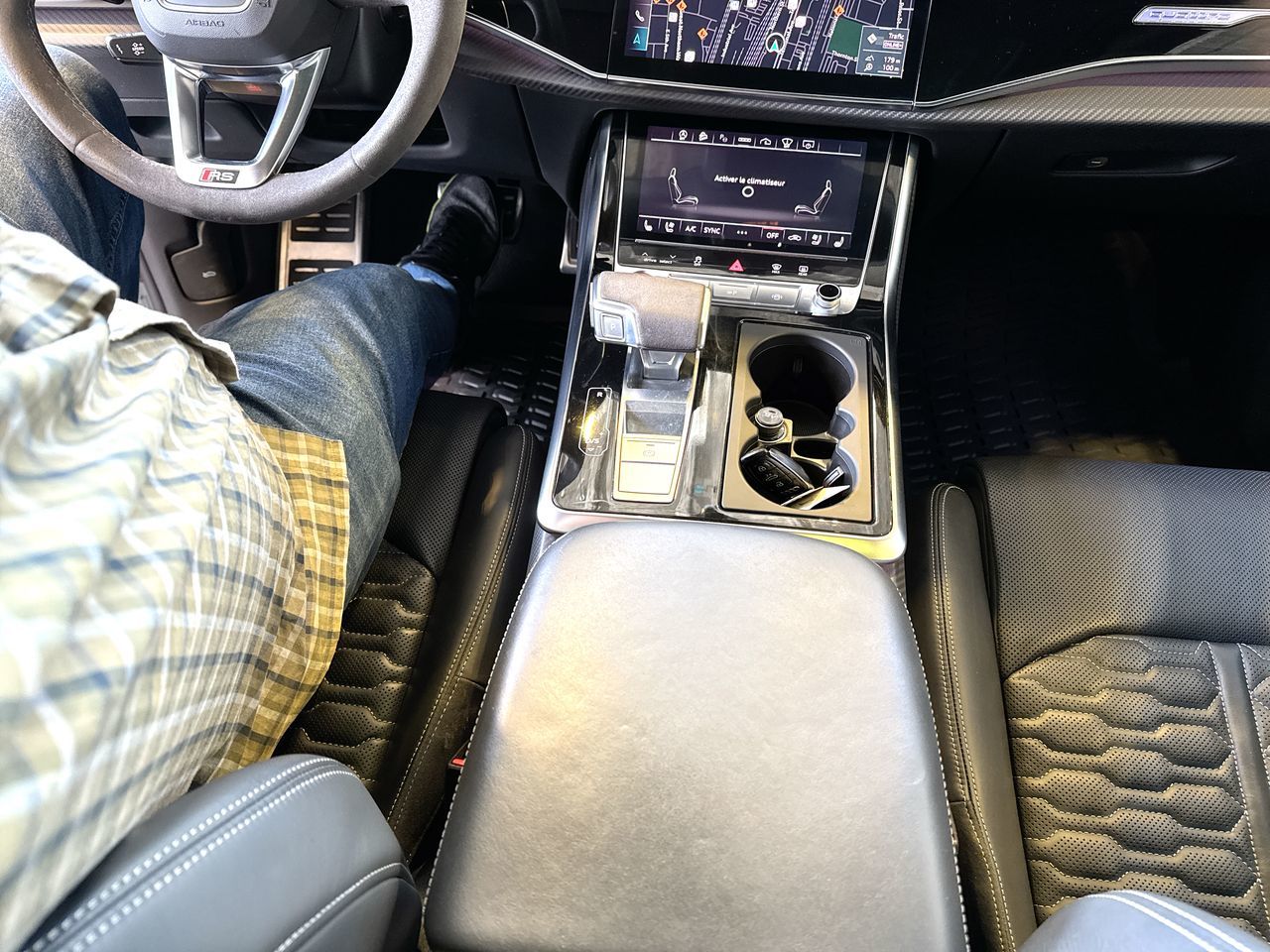 2023  RS Q8