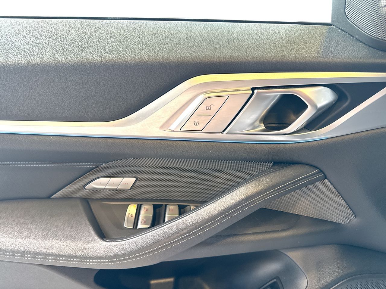 BMW i4  2022 à Vancouver, Colombie-Britannique