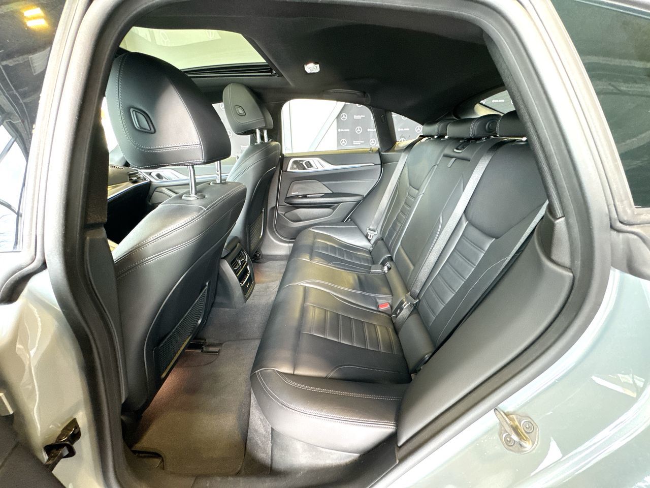 BMW i4  2022 à Vancouver, Colombie-Britannique