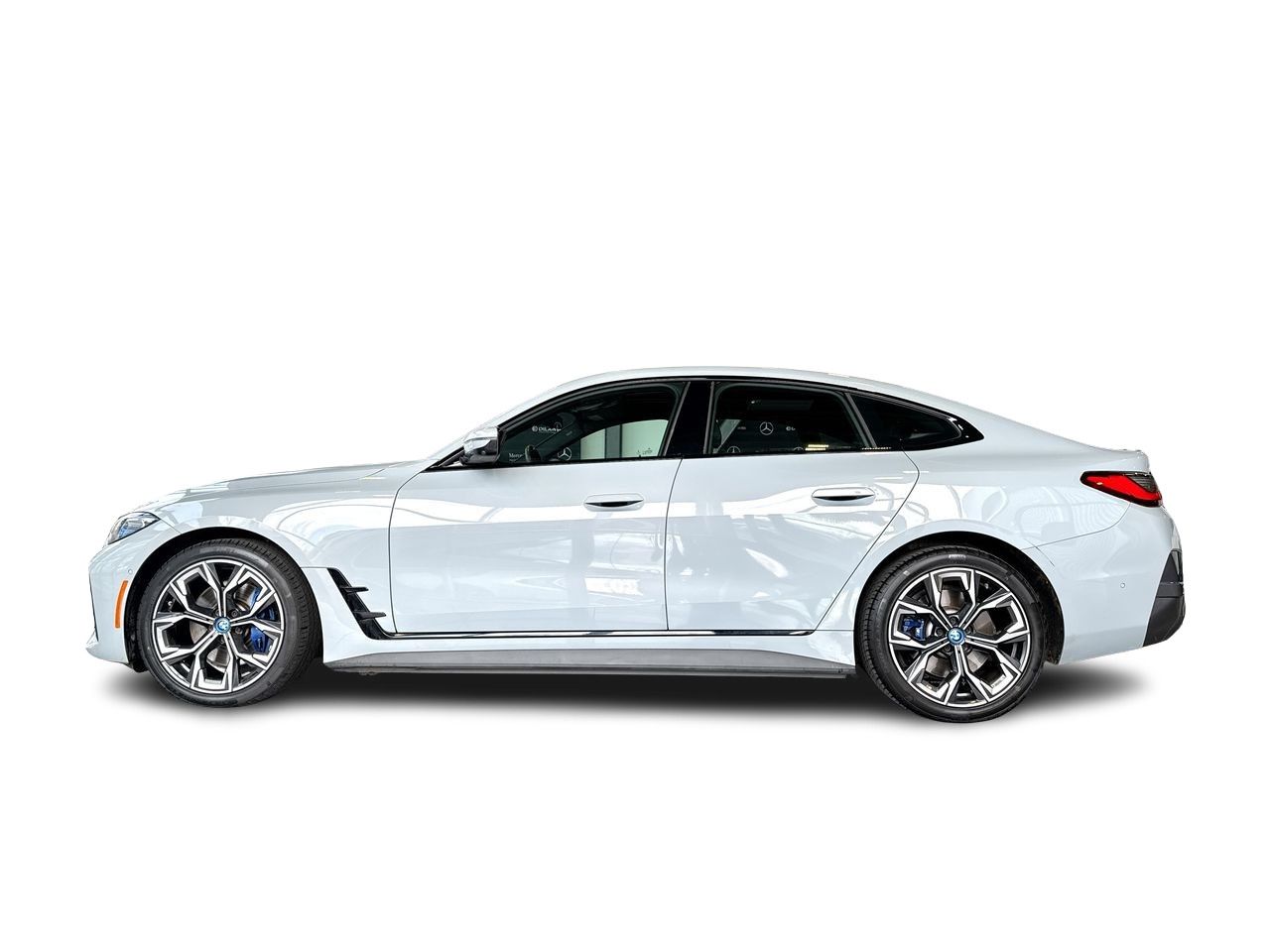 BMW i4  2022 à Vancouver, Colombie-Britannique