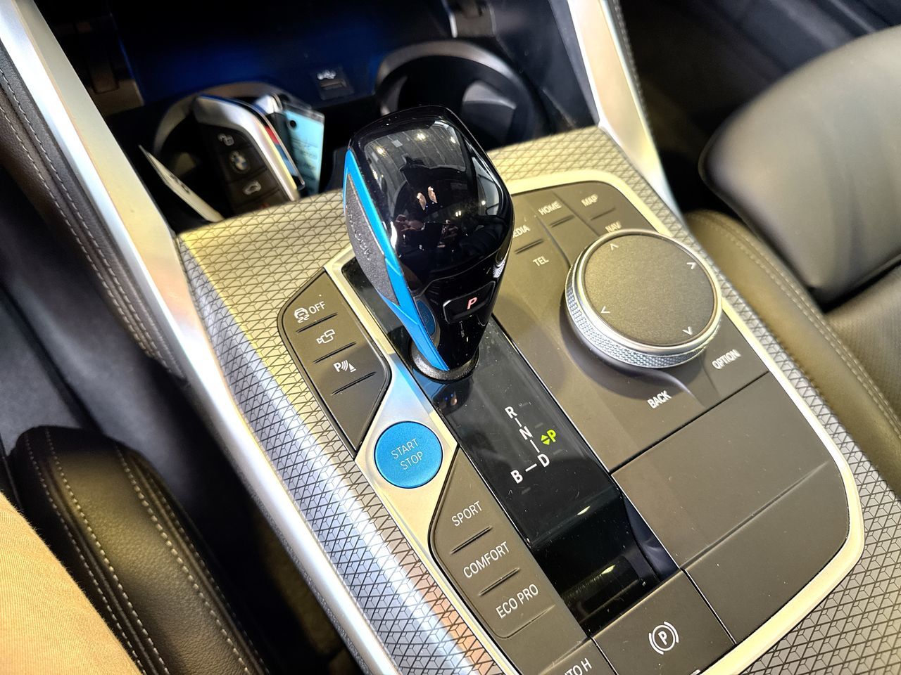 BMW i4  2022 à Vancouver, Colombie-Britannique