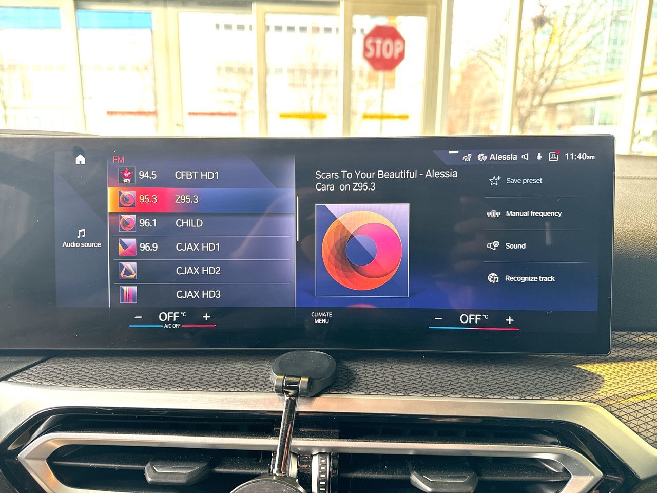 BMW i4  2022 à Vancouver, Colombie-Britannique