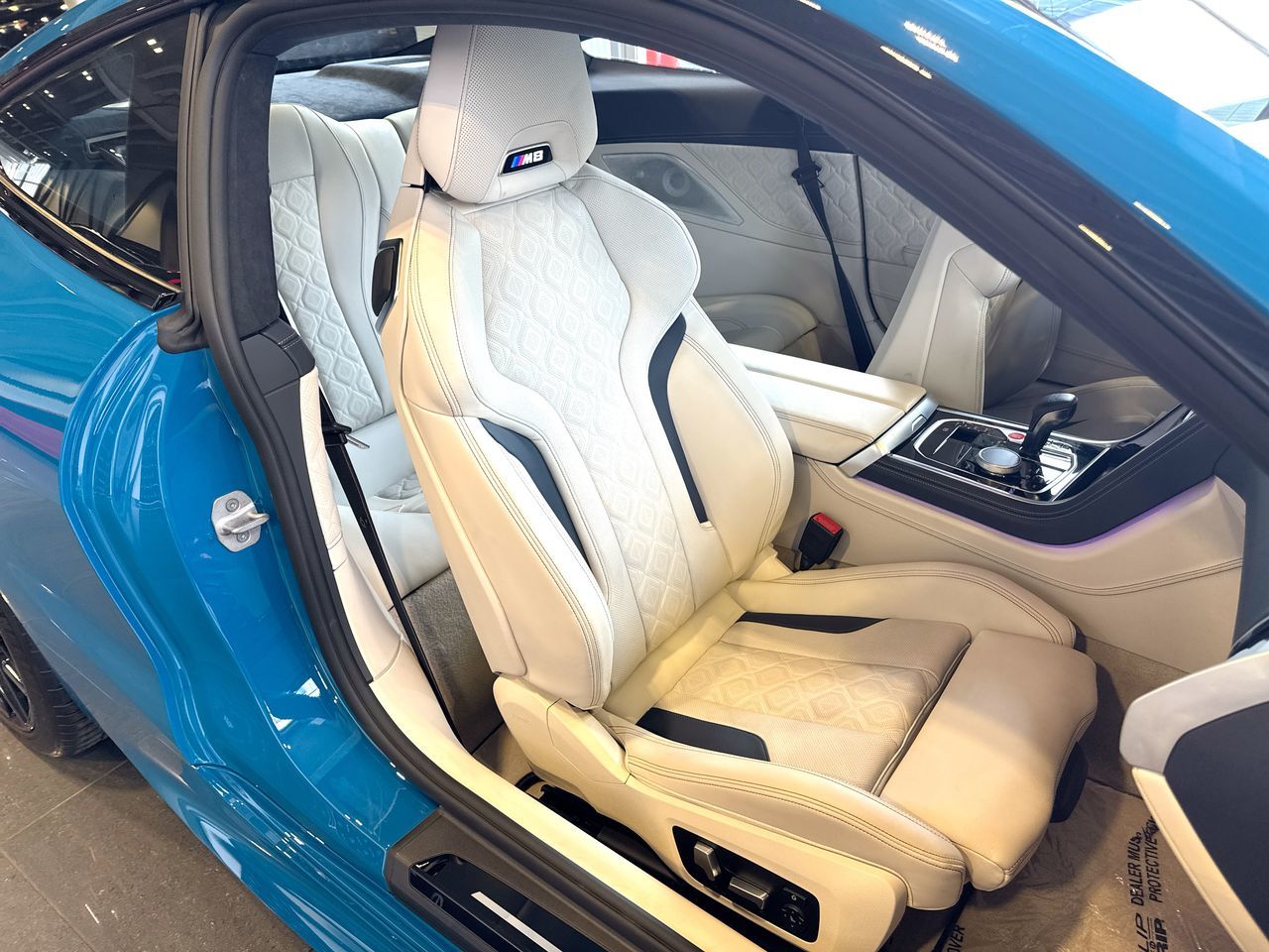 2025 BMW M8