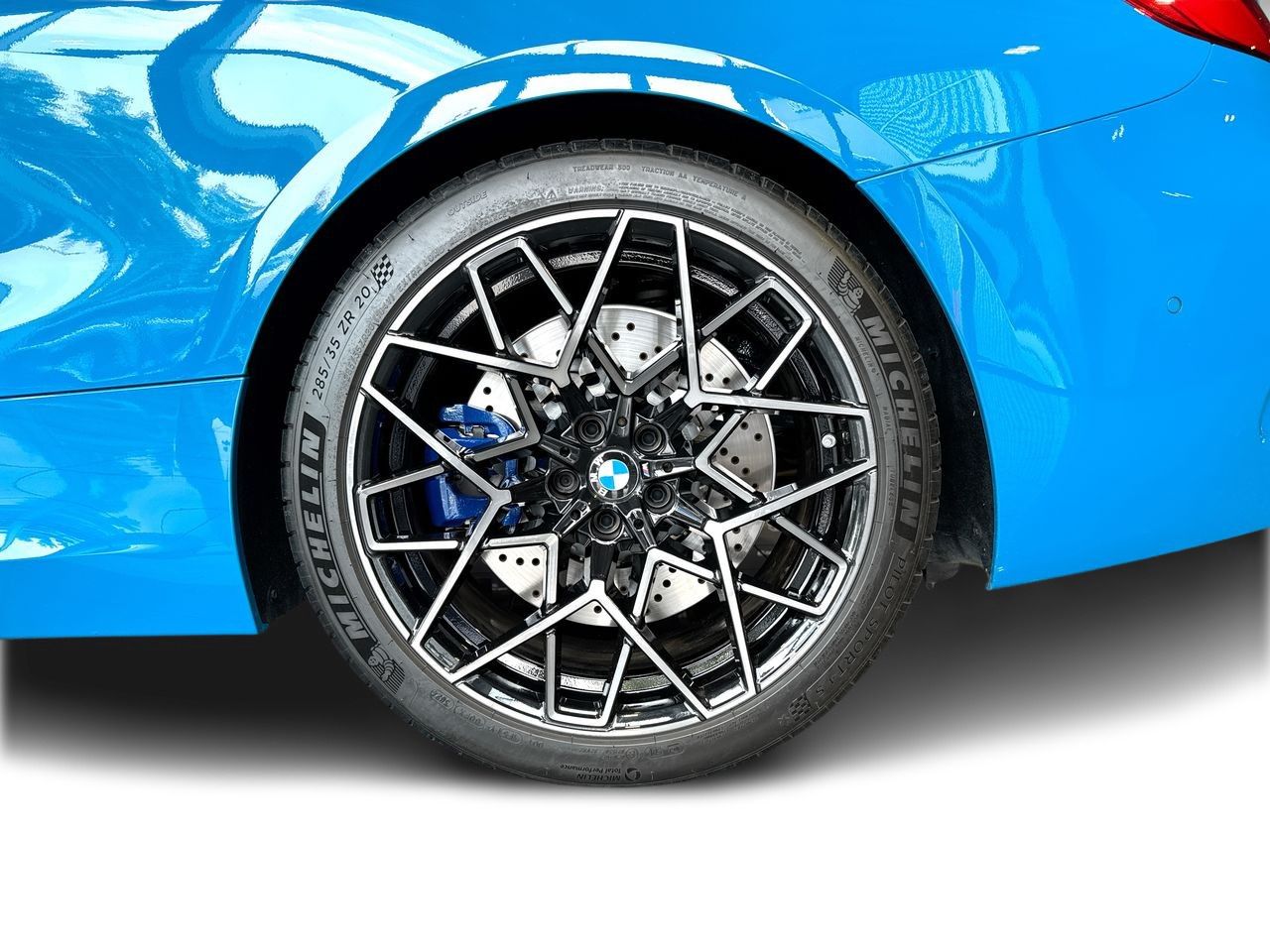 2025 BMW M8