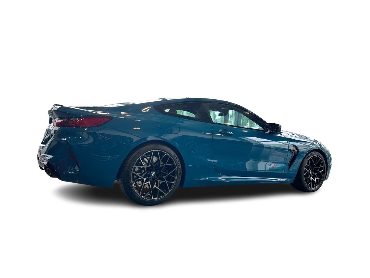 2025 BMW M8
