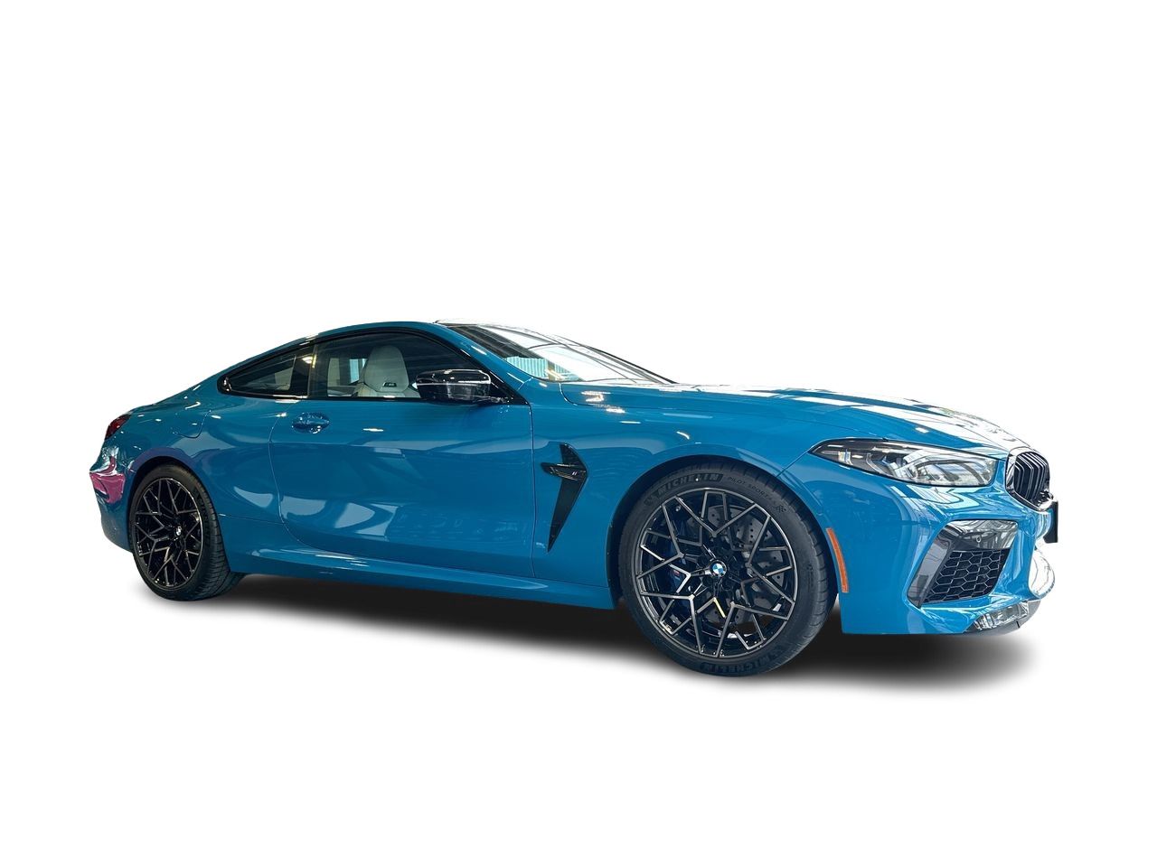2025 BMW M8