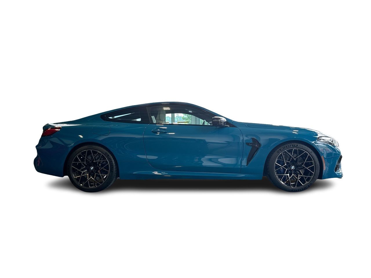 2025 BMW M8