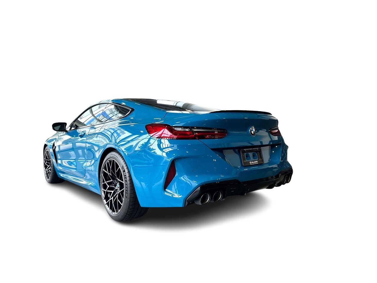 2025 BMW M8
