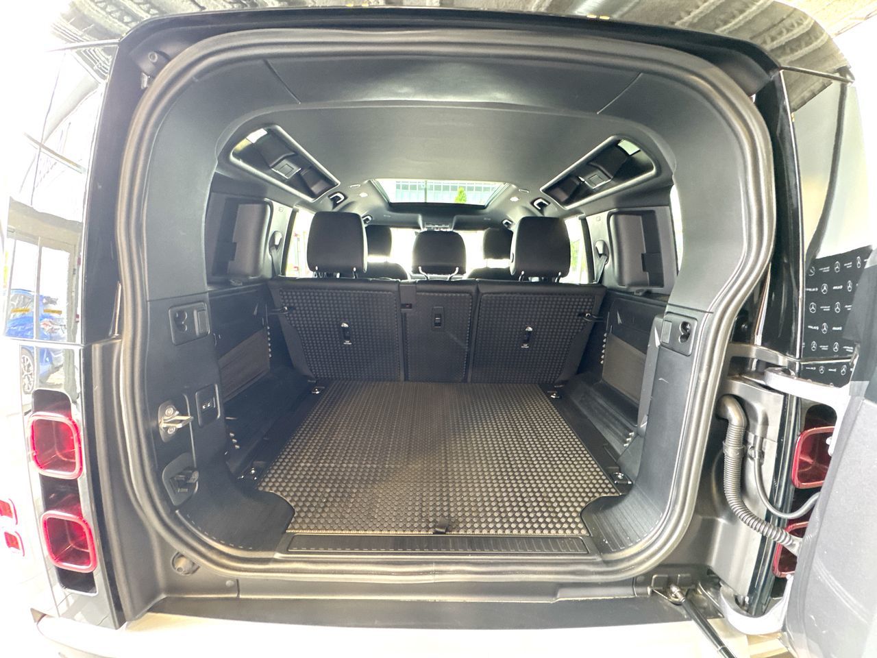 2023 Land Rover Defender in Vancouver, British Columbia