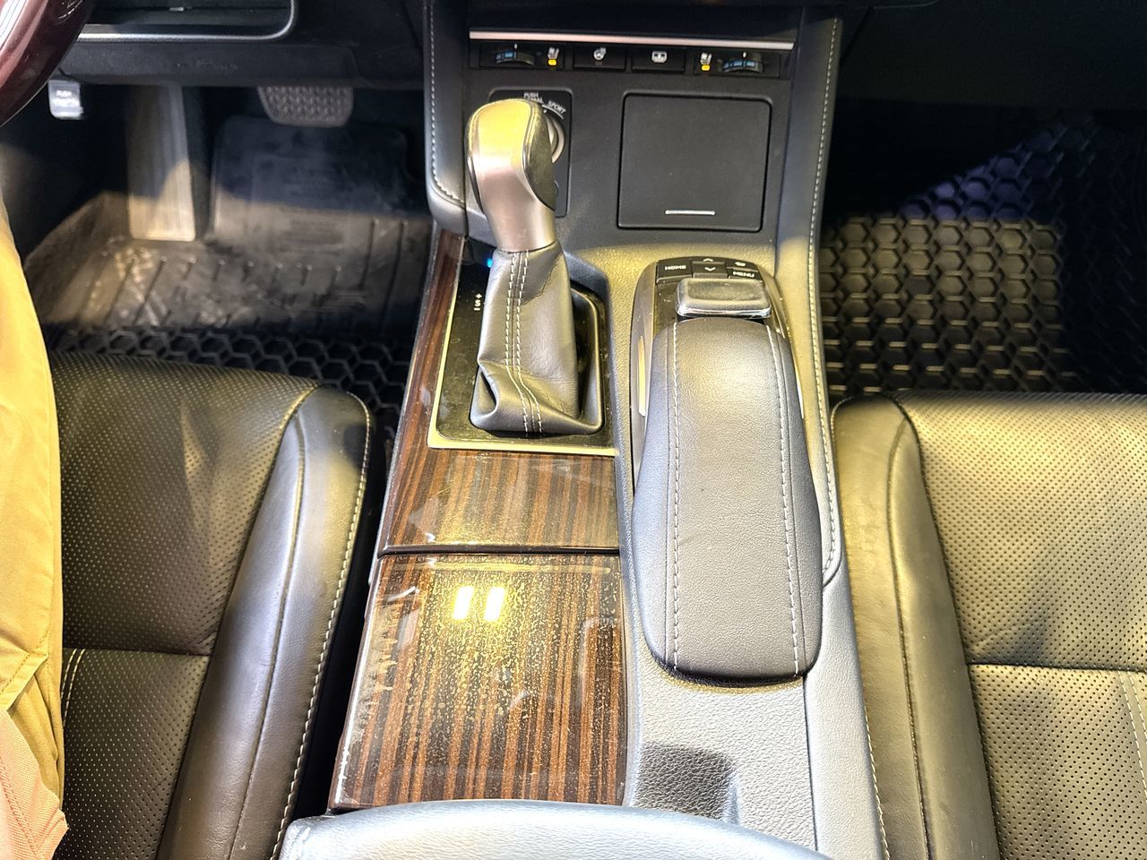 Lexus ES350  2017 à Vancouver, Colombie-Britannique