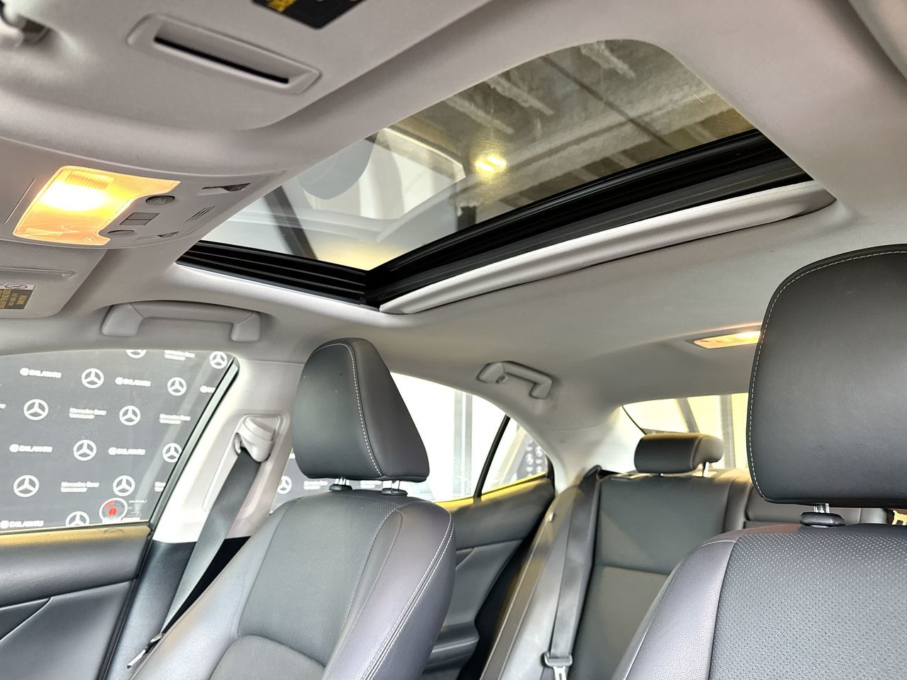 Lexus IS 300 AWD  2019 à Vancouver, Colombie-Britannique