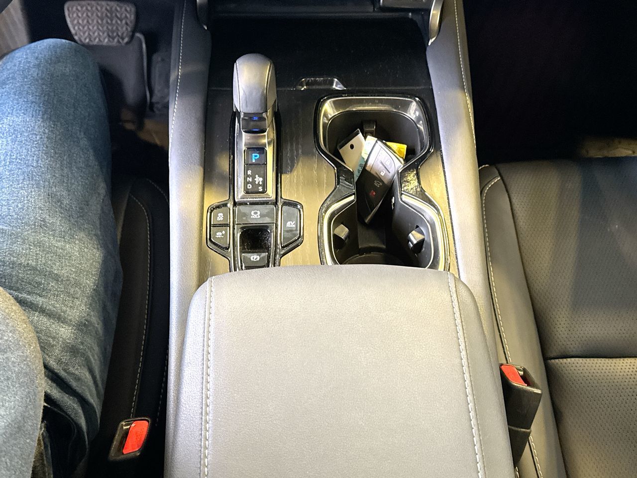 Lexus RXh  2023 à Vancouver, Colombie-Britannique