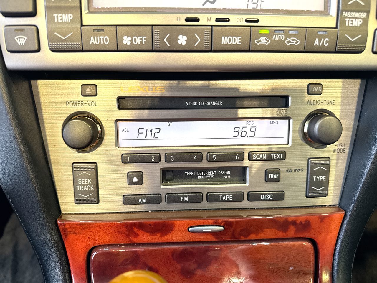 2005 Lexus SC