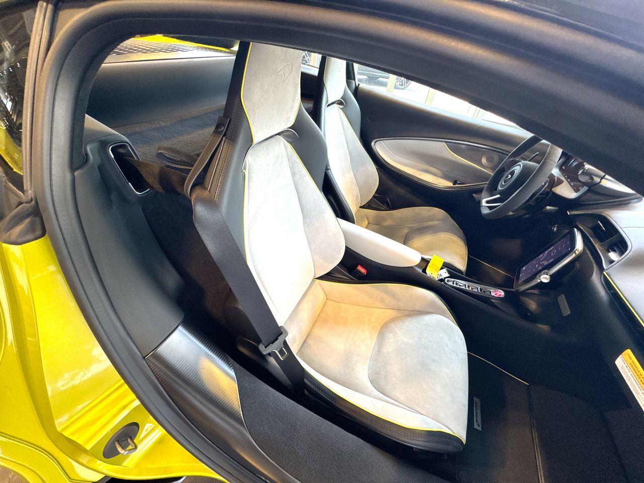 2024 McLaren Artura in Vancouver, British Columbia
