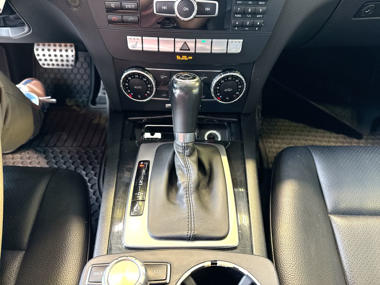 Mercedes-Benz C300  2014 à Vancouver, Colombie-Britannique