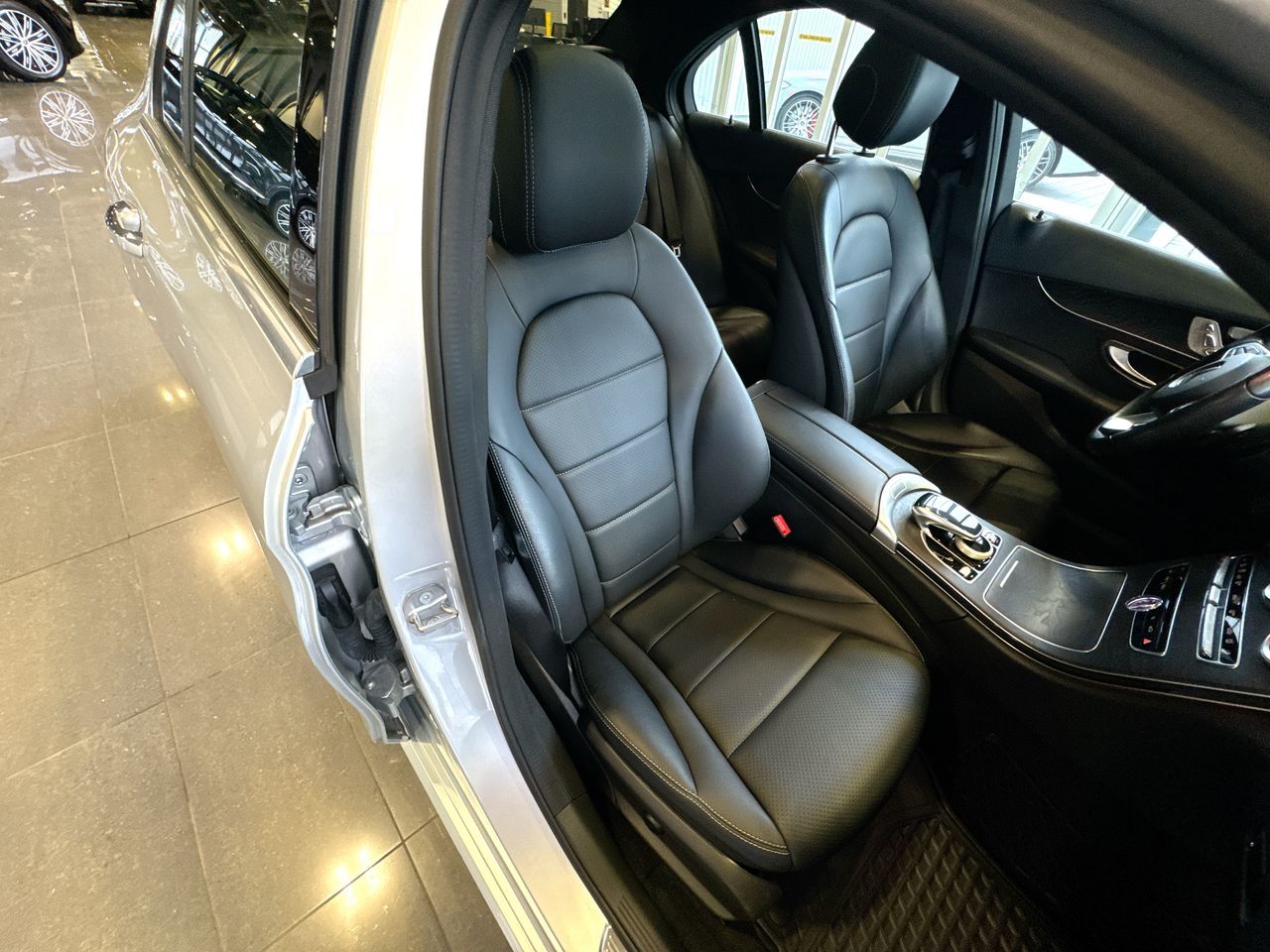 2016 Mercedes-Benz C300