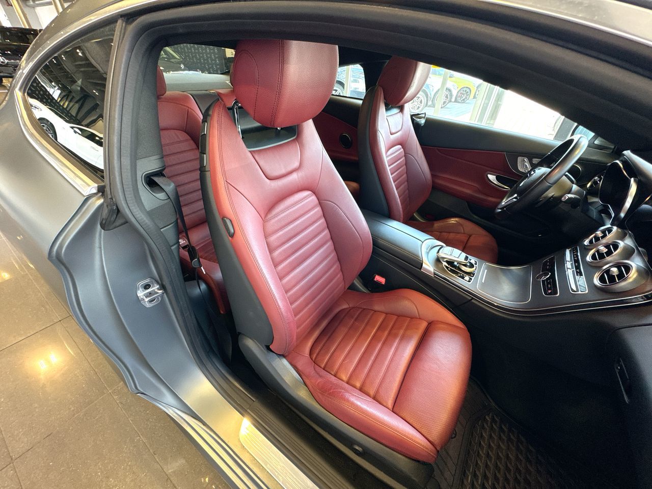 2019  C300